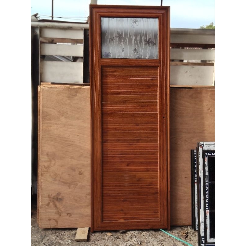 PINTU KAMAR MANDI ALUMUNIUM MOTIF SERAT KAYU