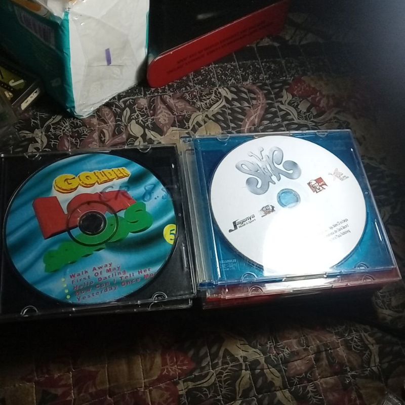 ANEKA   VCD   CD  TANPA  COVER ORI DAN  BOOTLEG