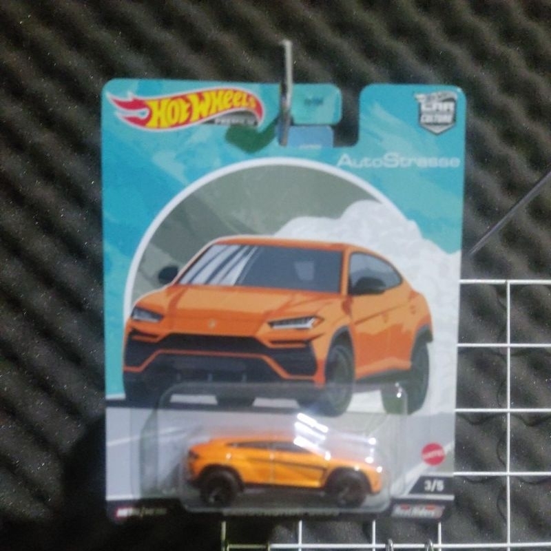 HOTWHEELS PREMIUM LAMBORGHINI URUS