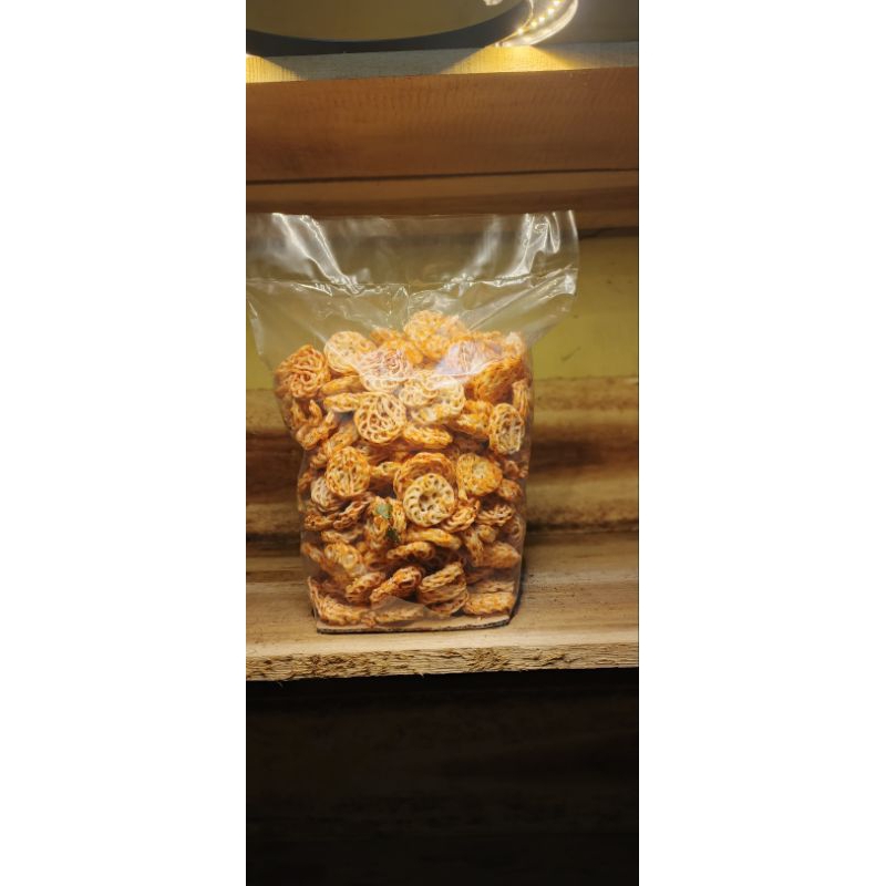 

500gr KERUPUK SEBLAK RAFAEL EXTRA DAUN JERUK PEDAS GURIH LEZAT