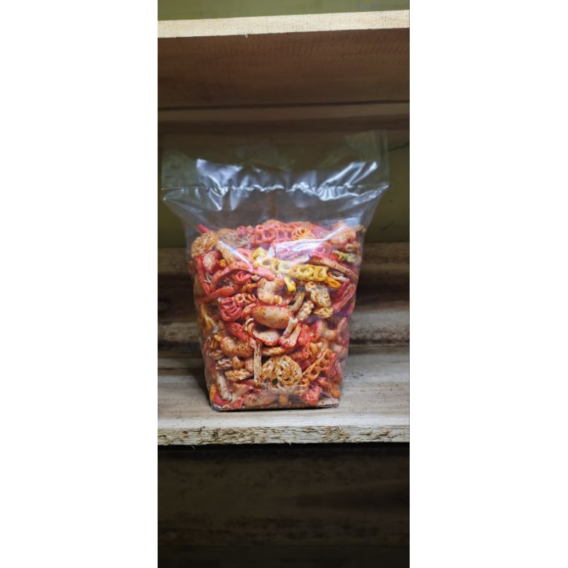

500gr KERUPUK SEBLAK MIX EXTRA DAUN JERUK PEDAS GURIH LEZAT
