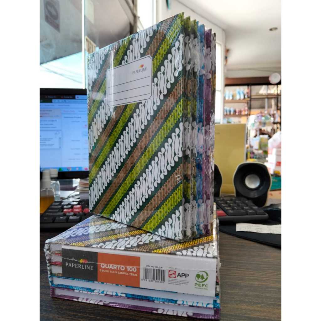 

BUKU KWARTO 100 / BUKU HARD COVER KWARTO 100 /HARD COVER KWARTO 100