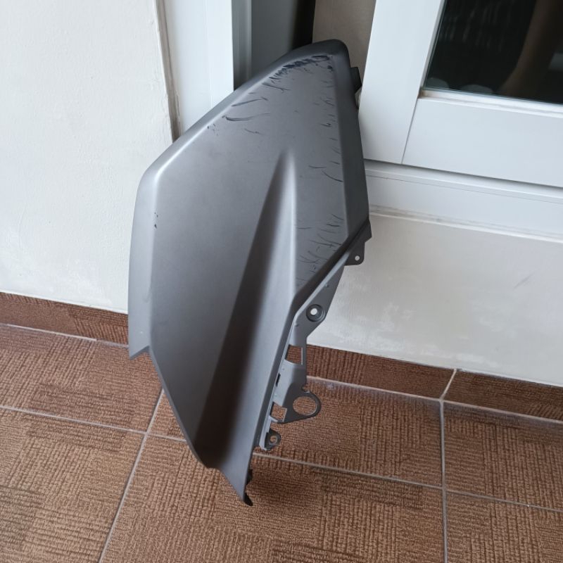 sayap depan cover body depan nmax kiri old 2015-2021 Original Yamaha