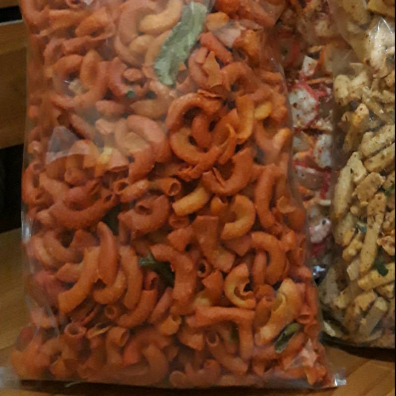 

Aneka jajanan kering