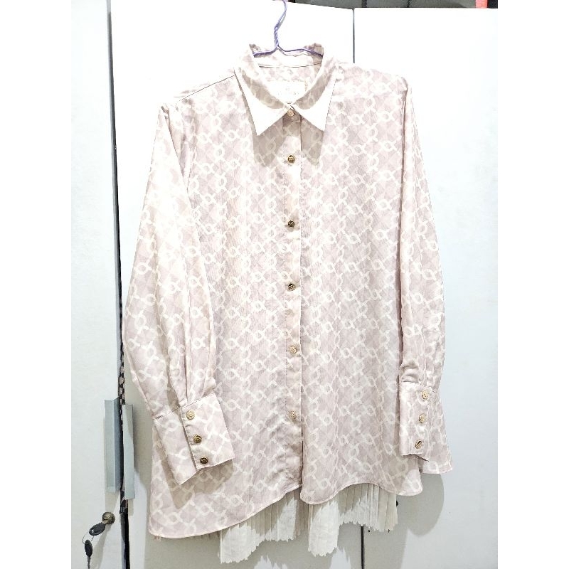 Monogram Wearing Klamby