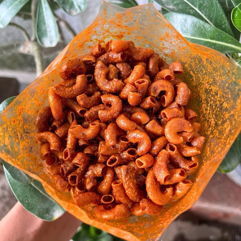

1 KG Makaroni Cikruh Pedas Daun Jeruk Makroni Kiloan Extra Pedas Kriuk Khas Tasikmalaya