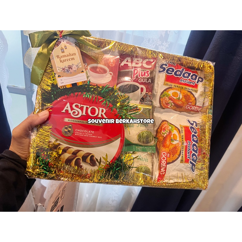 

Parcel Lebaran Idul fitri paket kue kaleng+sembako/hampers lengkap lebaran