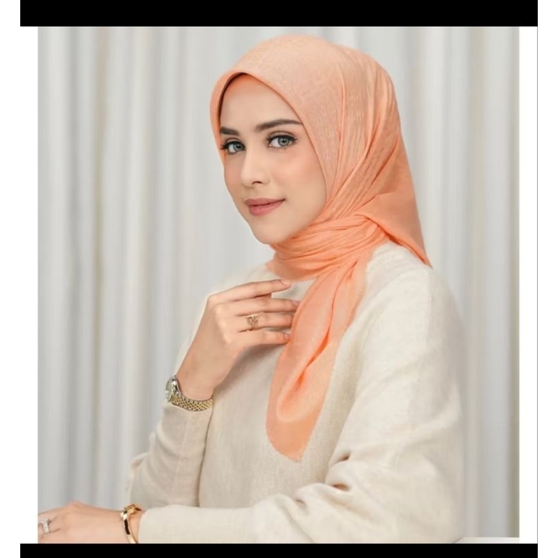 SALE Tapis emboss Buttonscarves NEW APRICORT dari harga tag 375 rb