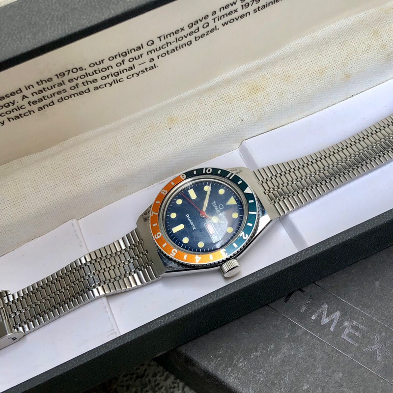 Jam Tangan Timex Q Reissue TW2U61100 Quartz 38mm Blue Dial Stainless Steel Strap