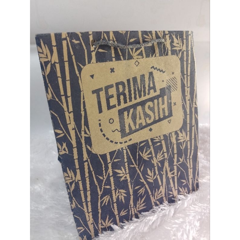 

paperbag motif/batik ukuran R5 18x12x22cm/paperbag motif/tas kertas/tas souvenir /1lsn isi 12pcs