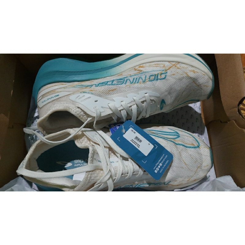 Sepatu Running ORI 910 Nineten Haze Veloce Run Shoes - Putih Gading/Hijau Tosca Size 39
