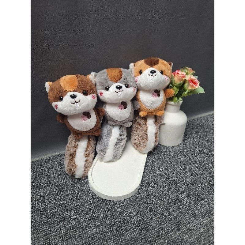 Gantungan kunci boneka tupai