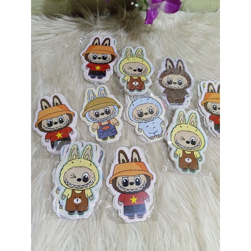 

Amplop 3 dimensi labubu, sanrio