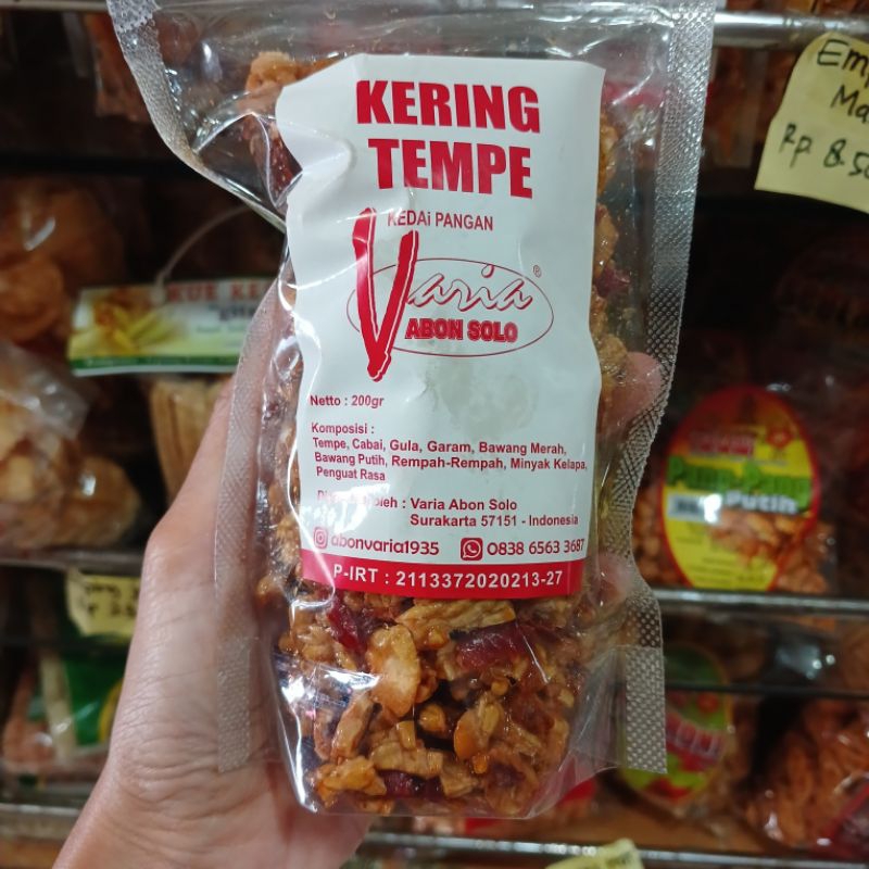 

Makanan Khas Solo Varia Tempe Kering Klengkam Kentang Teri Kacang 200 gram