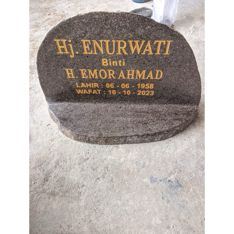 Nisan makam batu alam | Nisan makam batu model siku