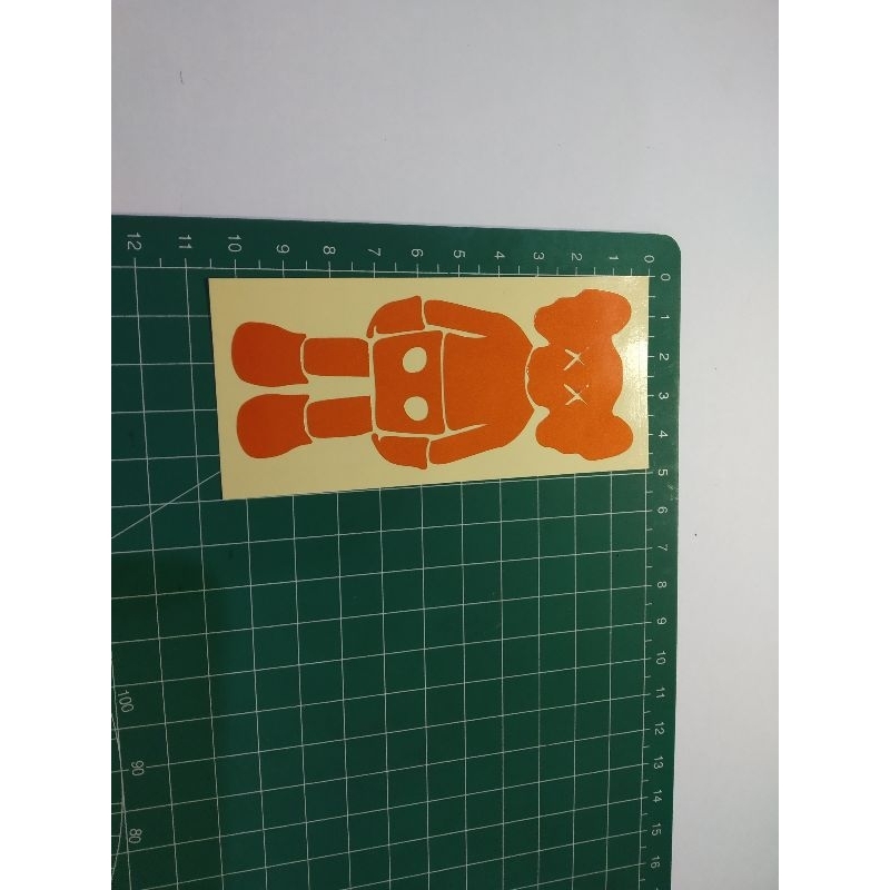 

stiker cutting kaws