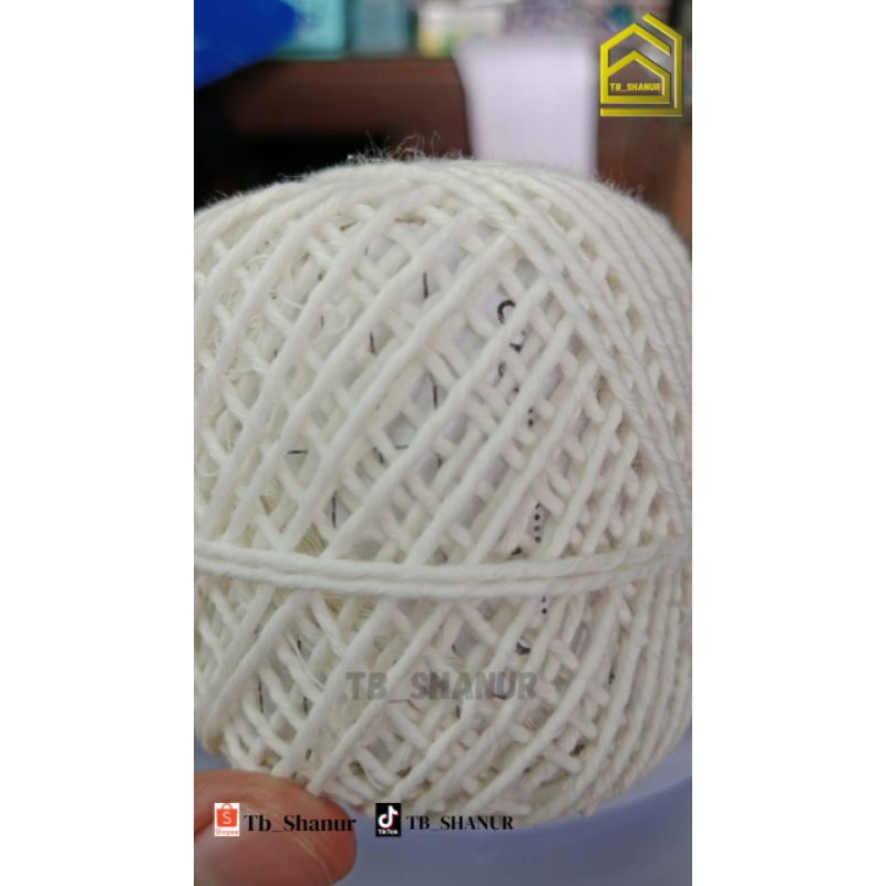 Benang Wol Putih – Lembut, Tebal, dan Mudah Dirajut