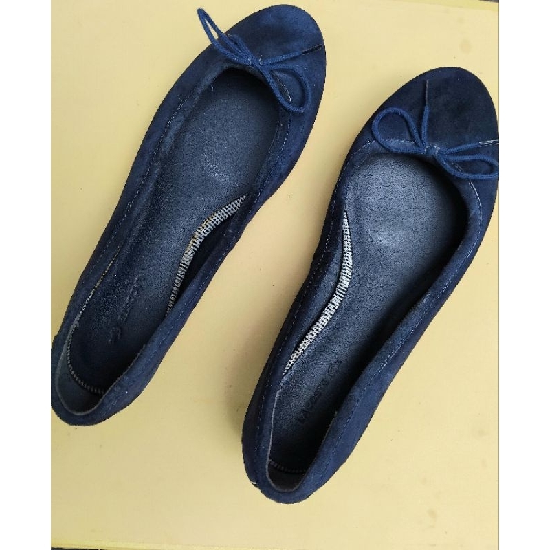 Lacoste sepatu wanita