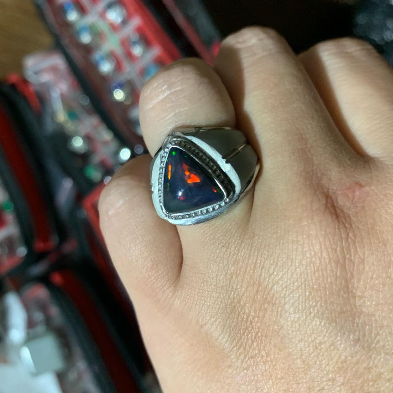 Cincin Batu Permata Kalimaya Black Opal Triangle Segitiga HQ Ring Monel Doff Size 7,5