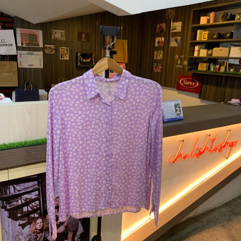 colorbox kemeja cewek best seller warna lilac motif bunga