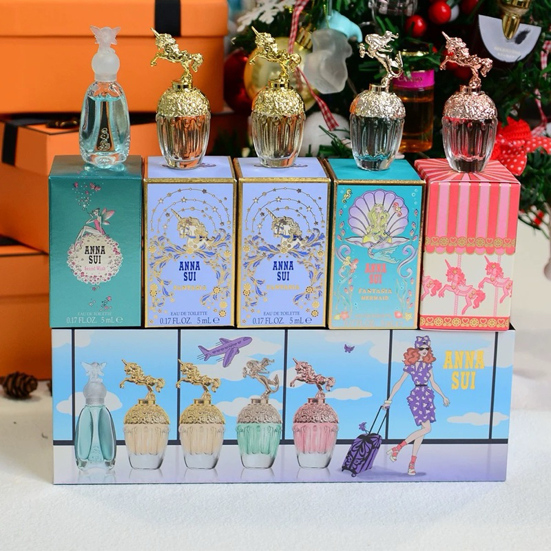 [PREORDER] Anna Sui Perfume Set Mini – Koleksi Q-Version Gift Box 5ml