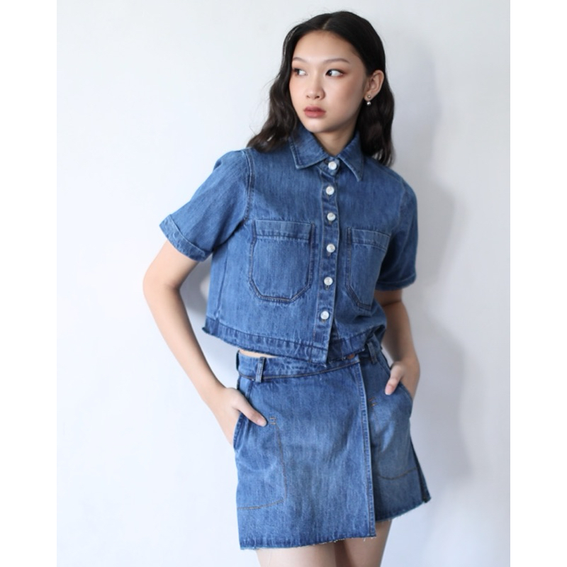 FLOMORS - Runa Top Light Blue - preloved flomors - preloved local brand - atasan flomors denim