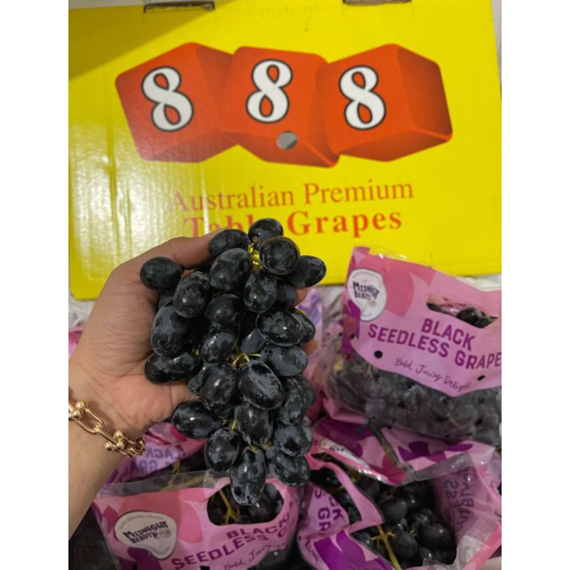 

Anggur Australia Midnight Beauty manis