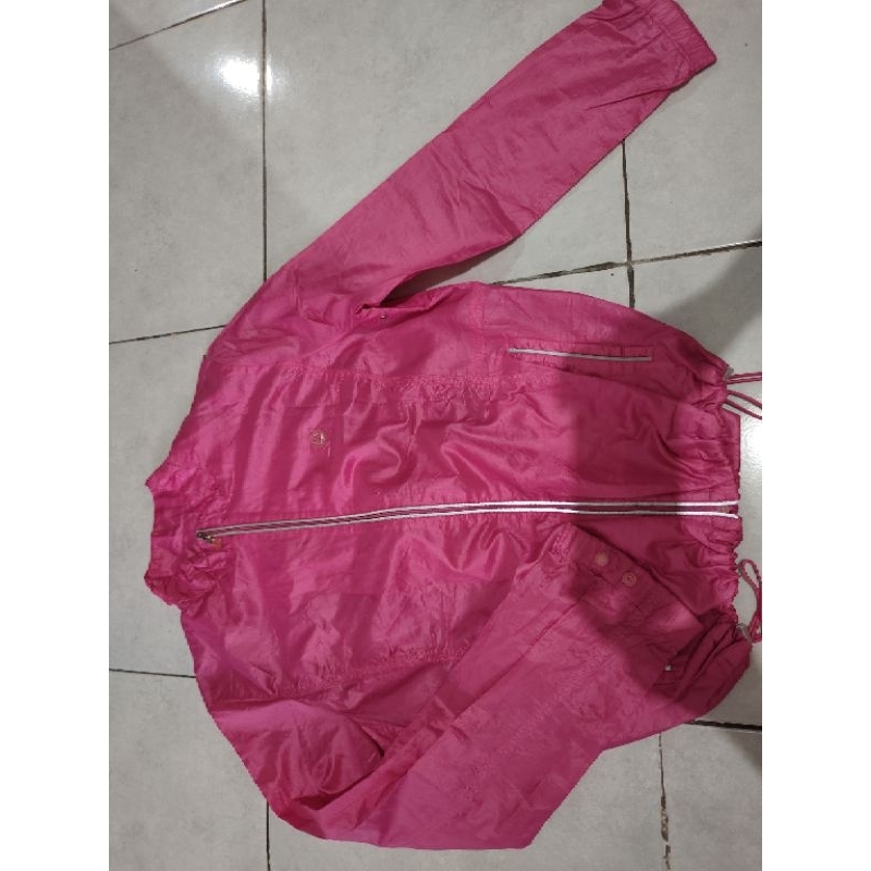 Jaket olahraga preloved