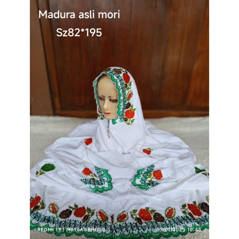 Mukena MADURA SUPER  terusan/lajuran motif  bordir  bunga rambat melingkar warna warni cantik