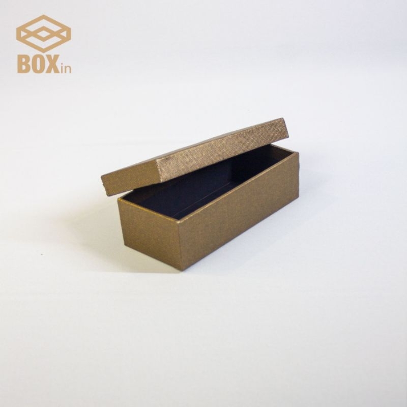 

Box Size E (18x8x5) Giftbox, hardbox, box hampers, souvenir, hampers lebaran, box lebaran, box hadiah, hadiah lebaran, hadiah ulang tahun, hard box, souvenir, gift box souvenir, kotak kado, kotak hadiah, kotak souvenir, kotak hampers, box custom.