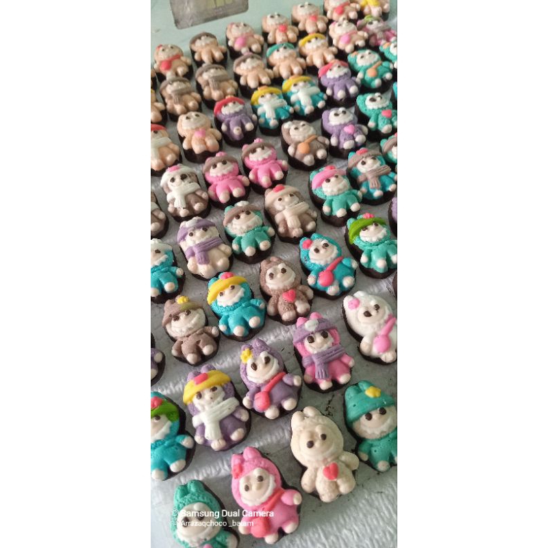 

coklat karakter labubu