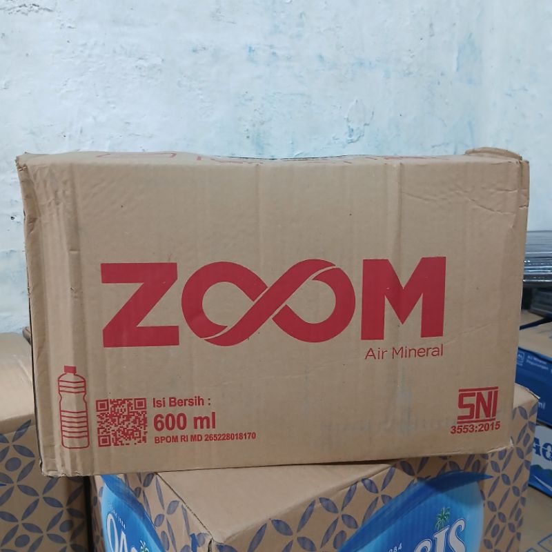 

Zoom Air Mineral Botol Tanggung 600 ML (1 Dus)