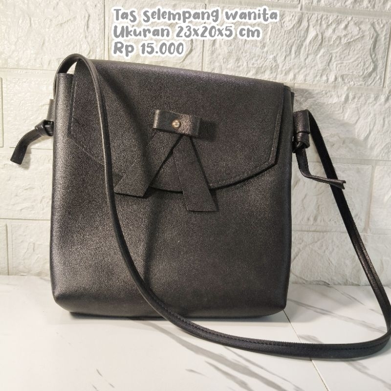 TAS SELEMPANG WANITA TAS INARA TAS SELEMPANG WANITA HITAM PEKAT