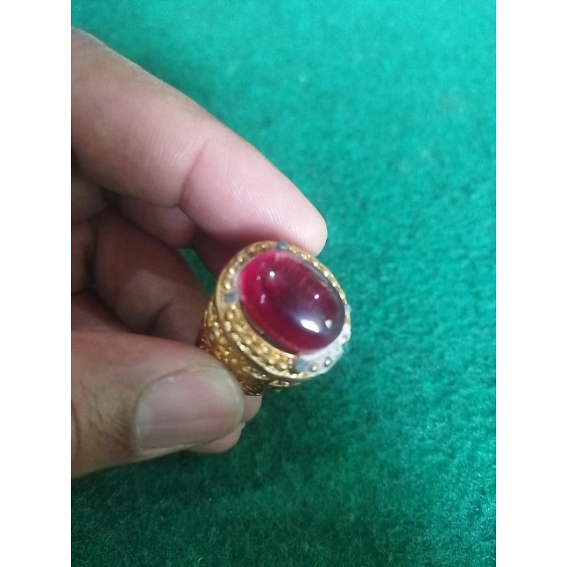 Batu Merah Siam