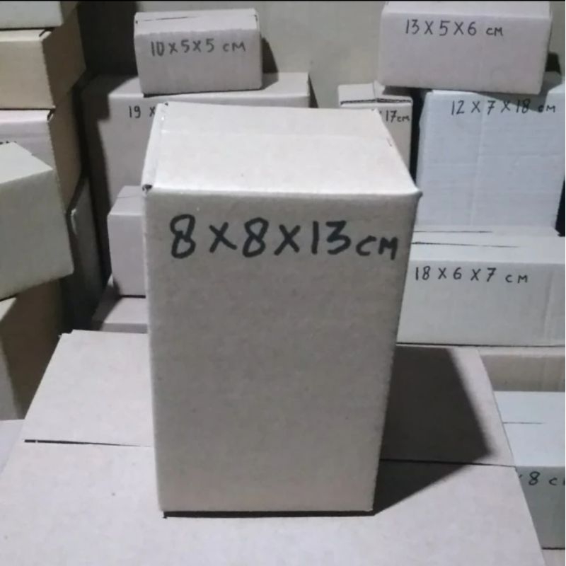 

kardus box packing 8x8x13 cm