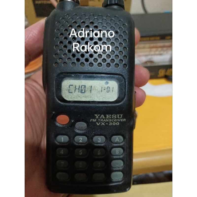 HT Yaesu VX-300 VHF FM Transceiver batangan