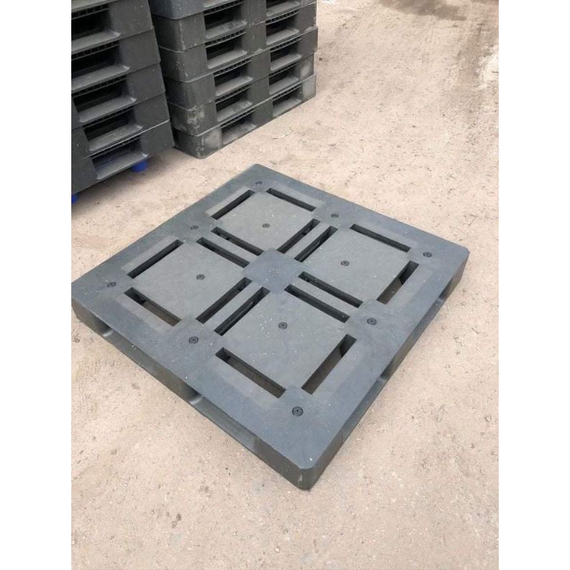 

palet plastik bekas berkualitas 110x110x15