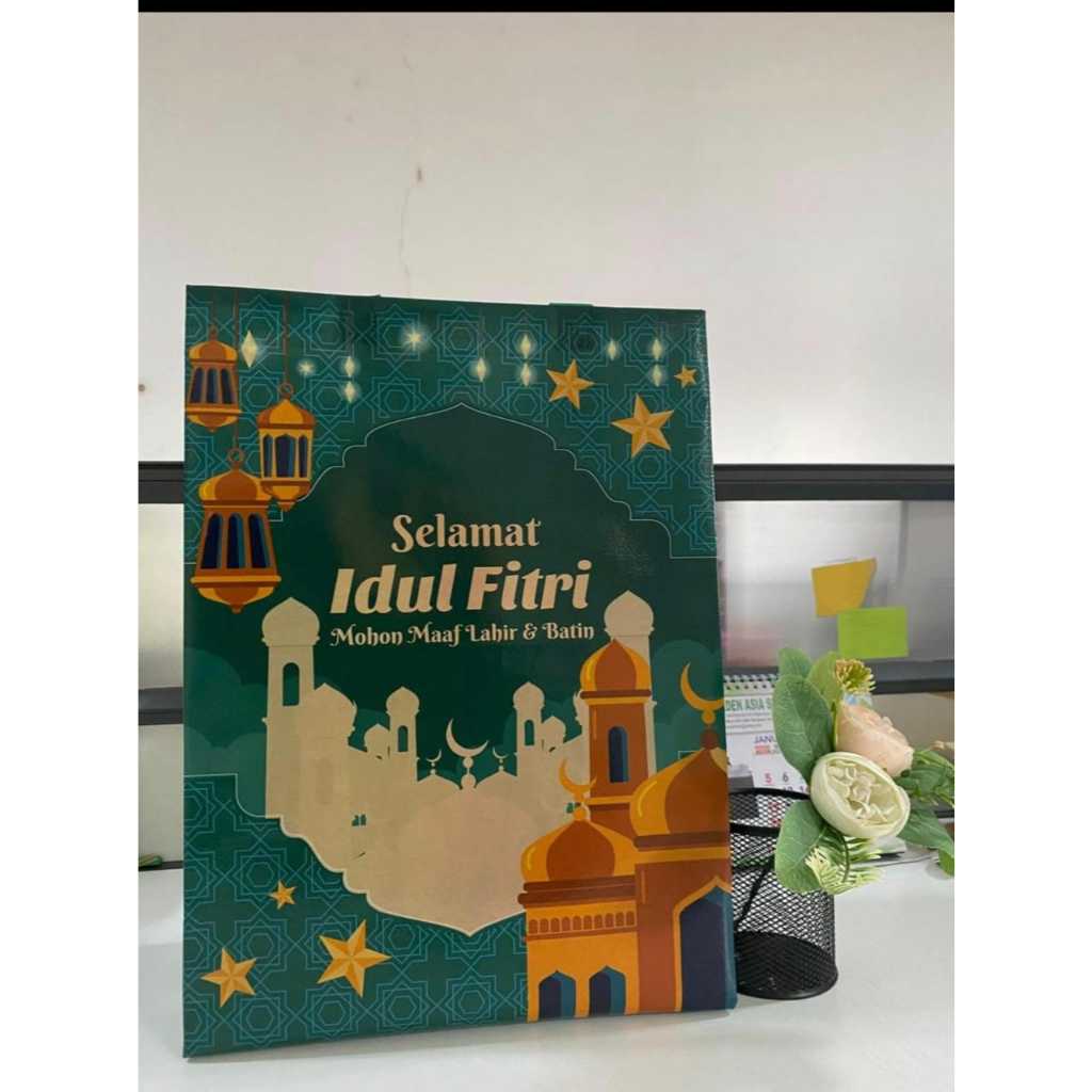 

Tas Parsel Laminasi Lebaran / Goodie Bag Idul Fitri 30x40x10 cm Tas Parsel Laminasi (1 PCS)