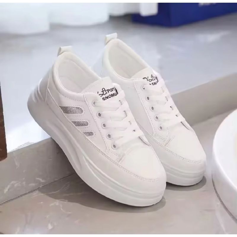 Sepatu Sneakers Wanita Casual Fashion Wanita Korea Sepatu Sneakers Tinggi Bertali Sneakers Putih Cew