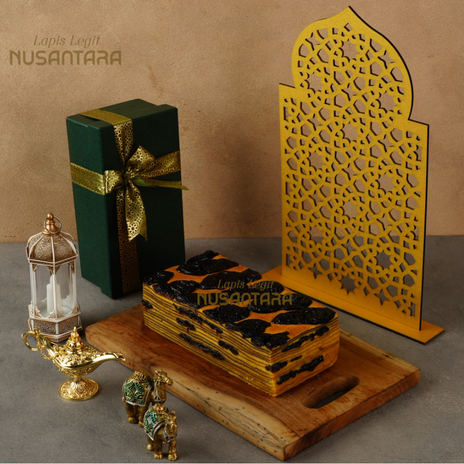 

HAMPERS LEBARAN | PARCEL IDUL FITRI Kue Lapis Legit 20x10 Prunes WISJMAN HALAL ( KUALITAS REGULER)