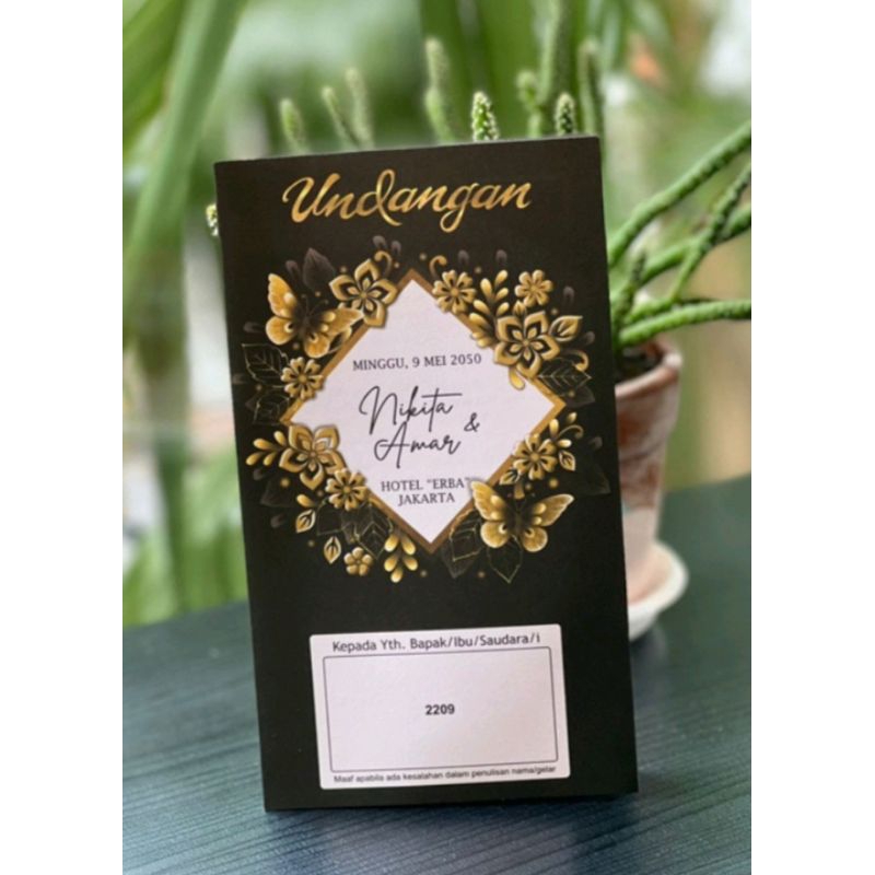 Undangan Nikah Hitam Gold Elegan dan Menarik