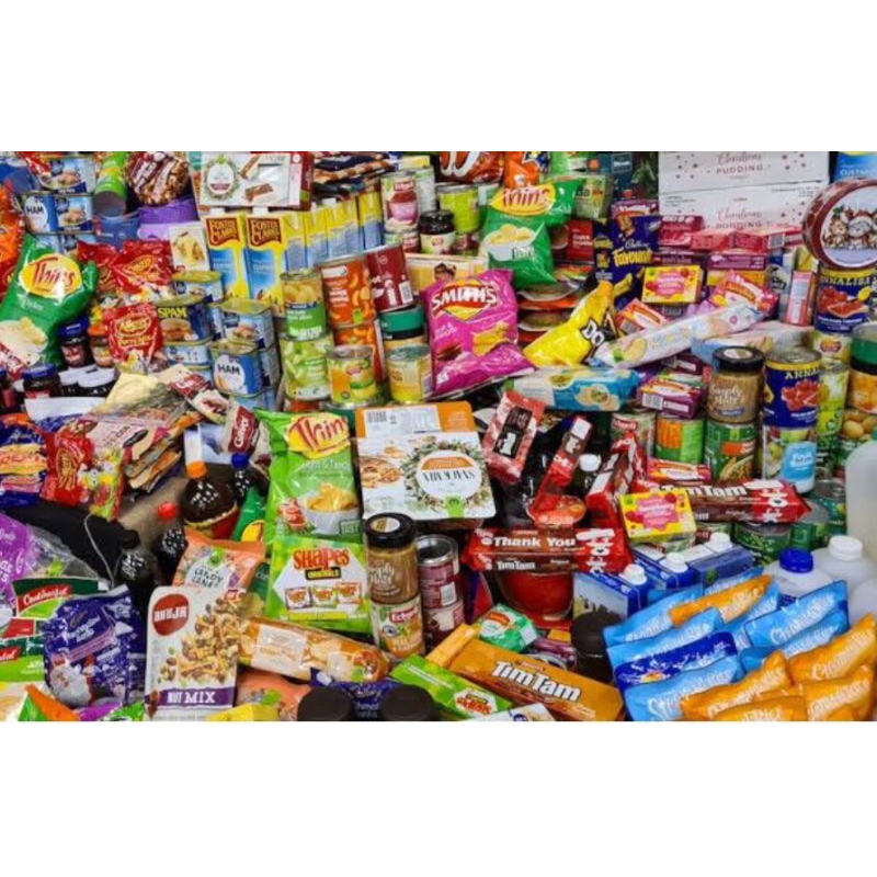 berbagai macam snack sembako juga frozen food