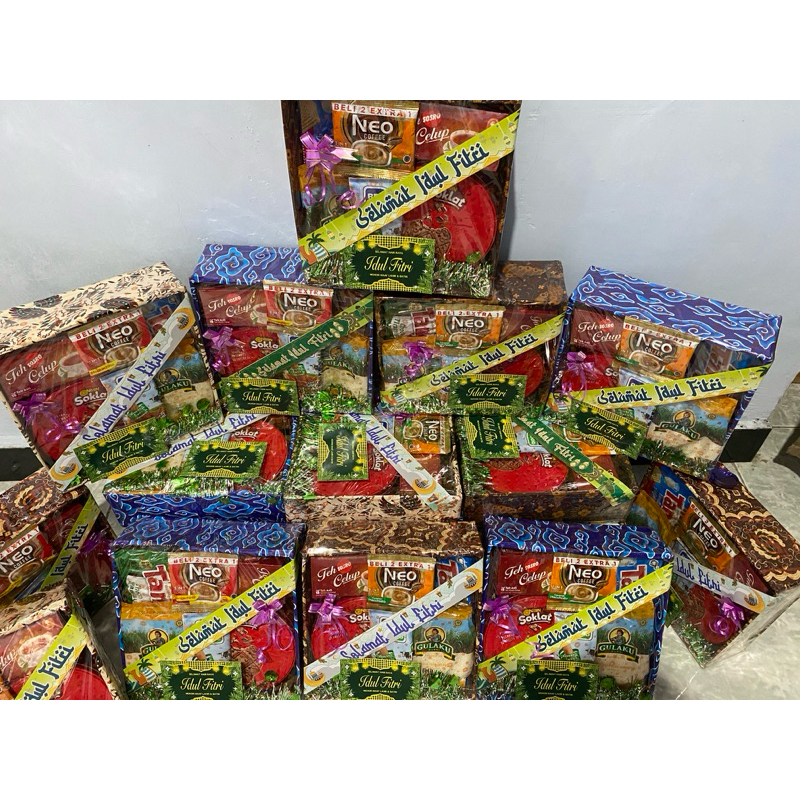 

PARSEL HAMPERS LEBARAN