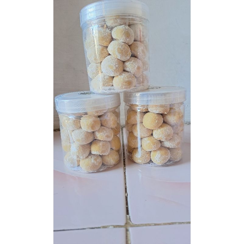 

kue salju 600 ml