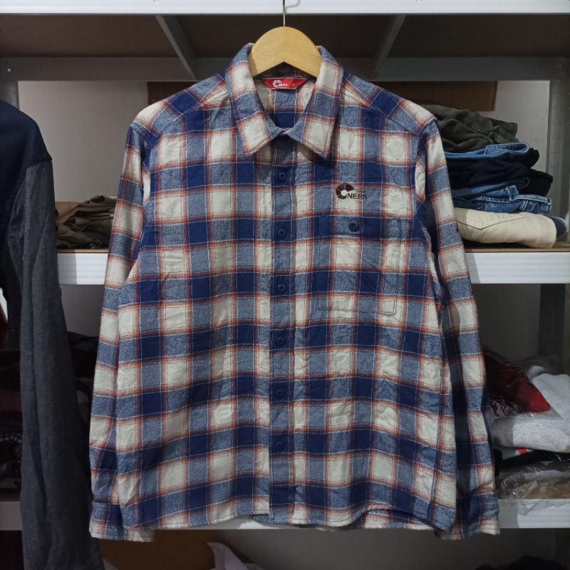 Kemeja flanel NEPA Camping