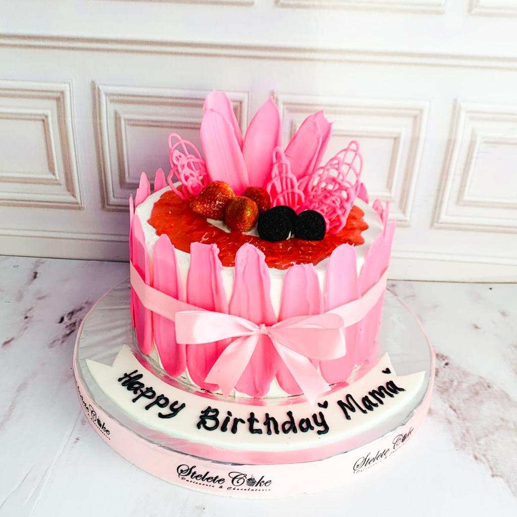 

Kue Ulang Tahun/Birthday cake/Kue Ultah Tema Pink/Kue Birthday Jakarta/Kue Pink Classic