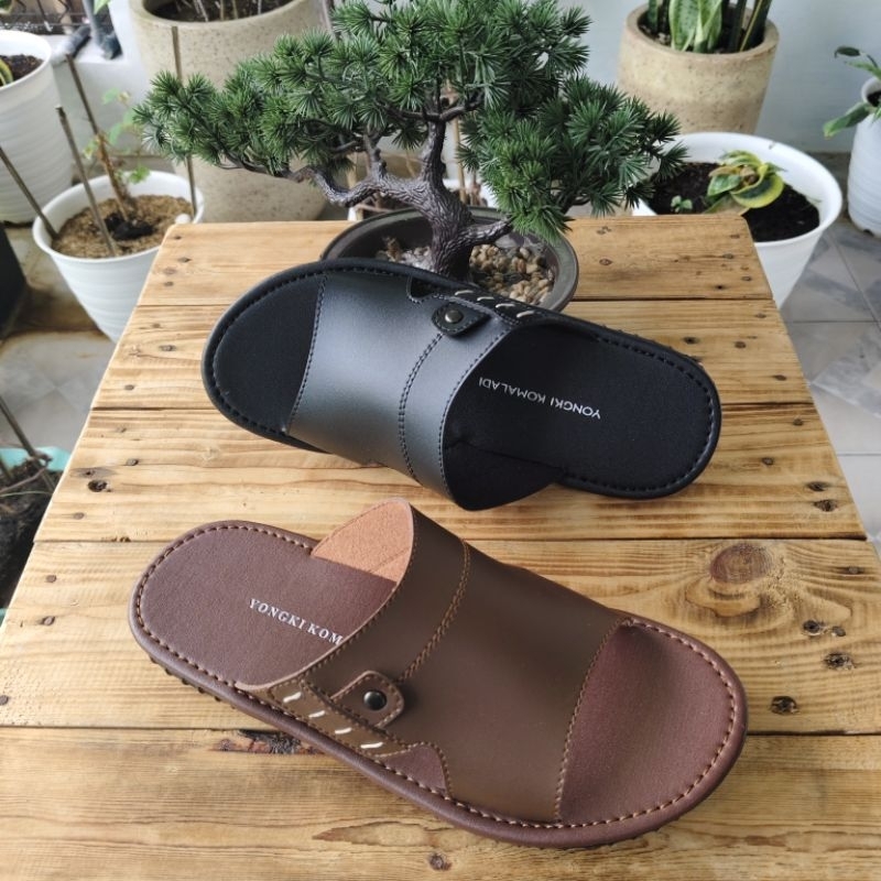Sandal pria casual yongki komaladi slop