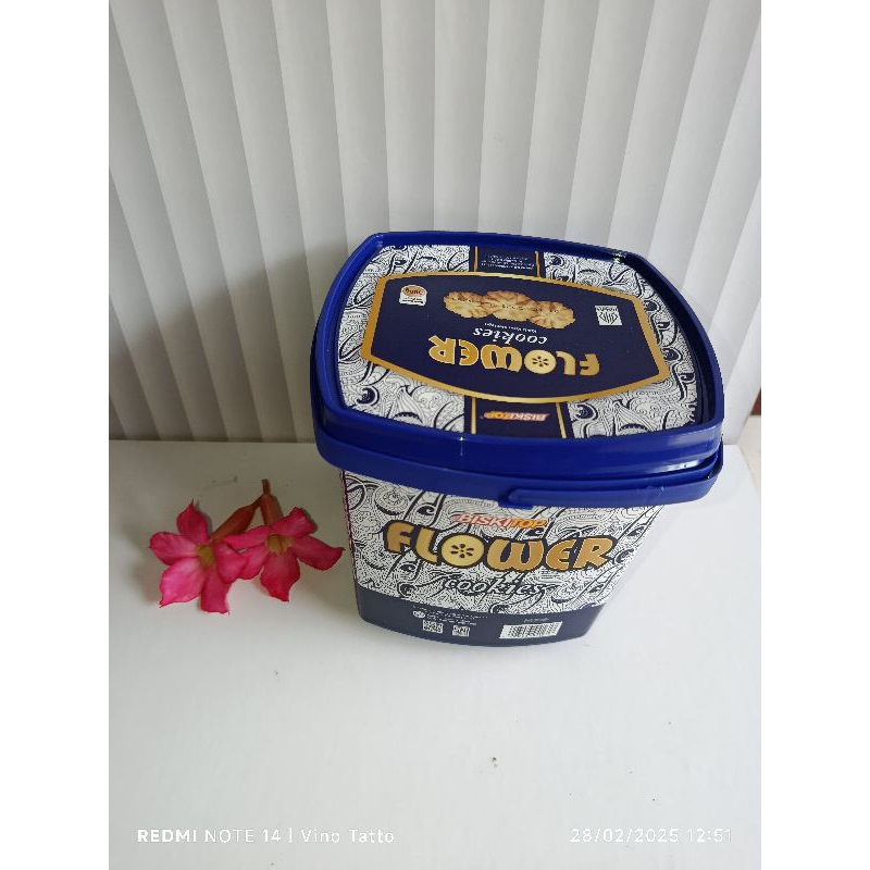 

BISKITOP FLOWER COOKIES Crispy 360 gr/ biskuit/ jajanan lebaran (FREE BUBBLE WRAP)