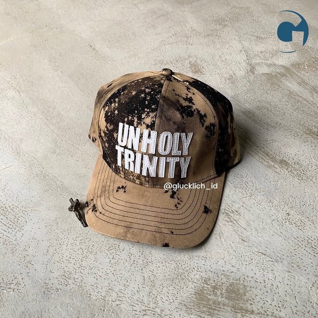 Fucking Awesome, Unholy Trinity Snapback Cap in Bleached
