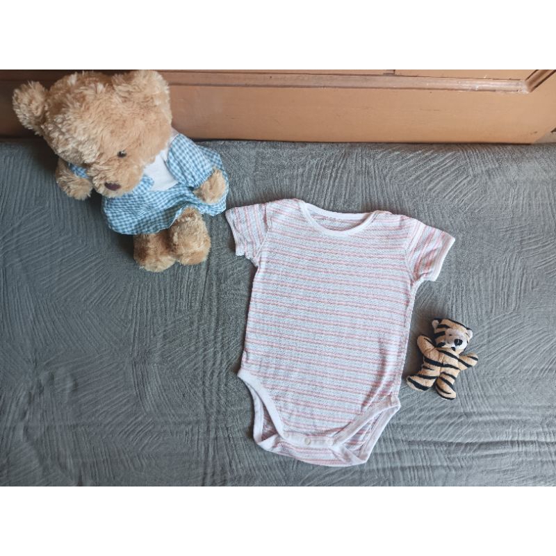 Jumper bayi brand Uniqlo